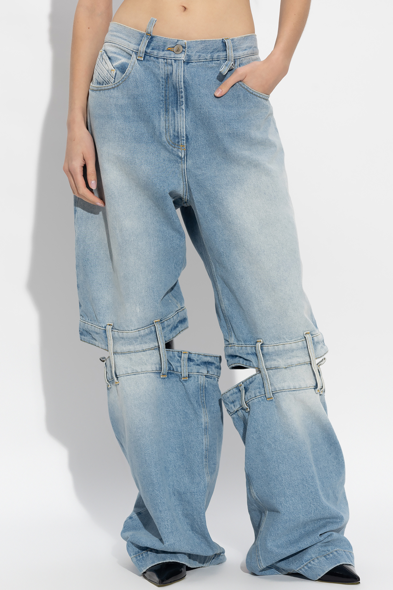 デニム・ジーパン THE ATTICO Woman Jeans Grey 247WCP198D089 733 Light blue Jeans with split legs The Attico - Vitkac Canada